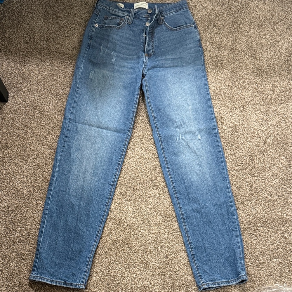 High-Rise 90s Straight Jeans